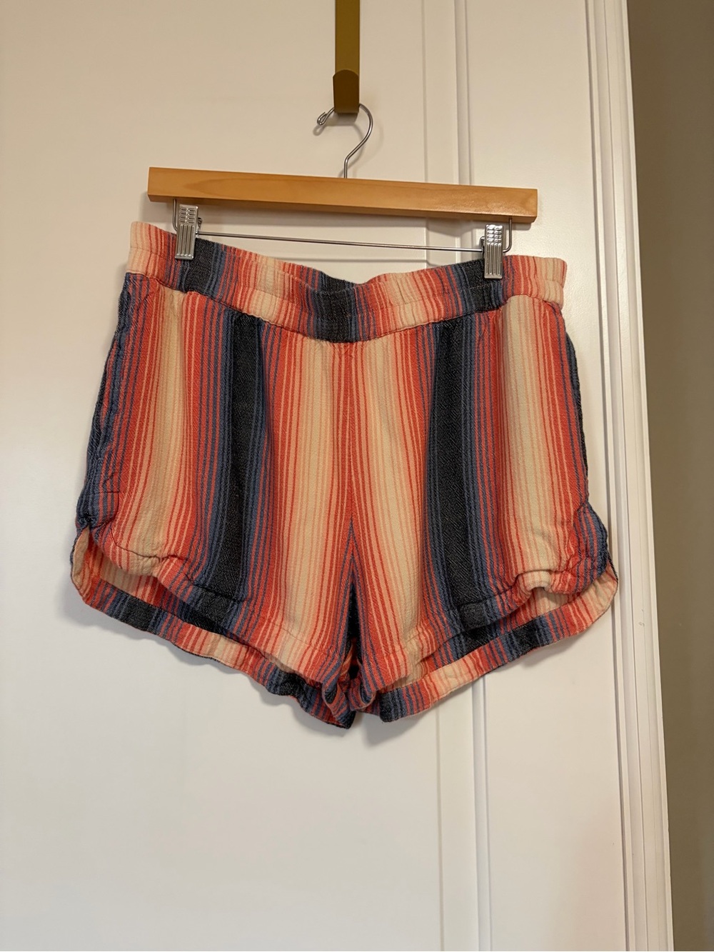 ☀️🌊Rip Curl Striped High Waist Multicolor casual Shorts🌊☀️
